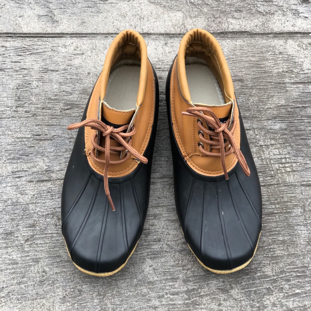 9.5 New Rain Boots